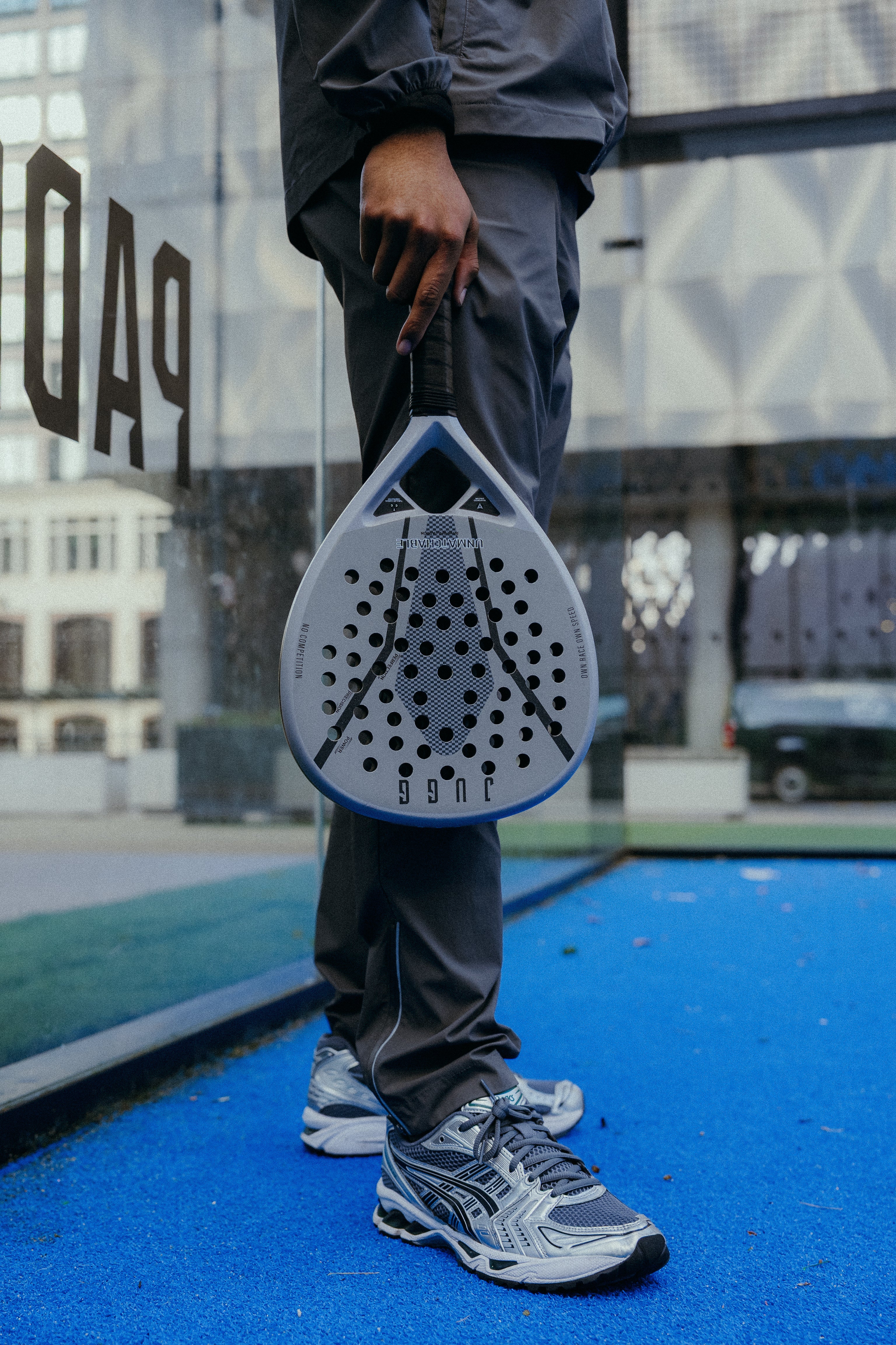 THE UNMATCHABLE - CARBON GREY