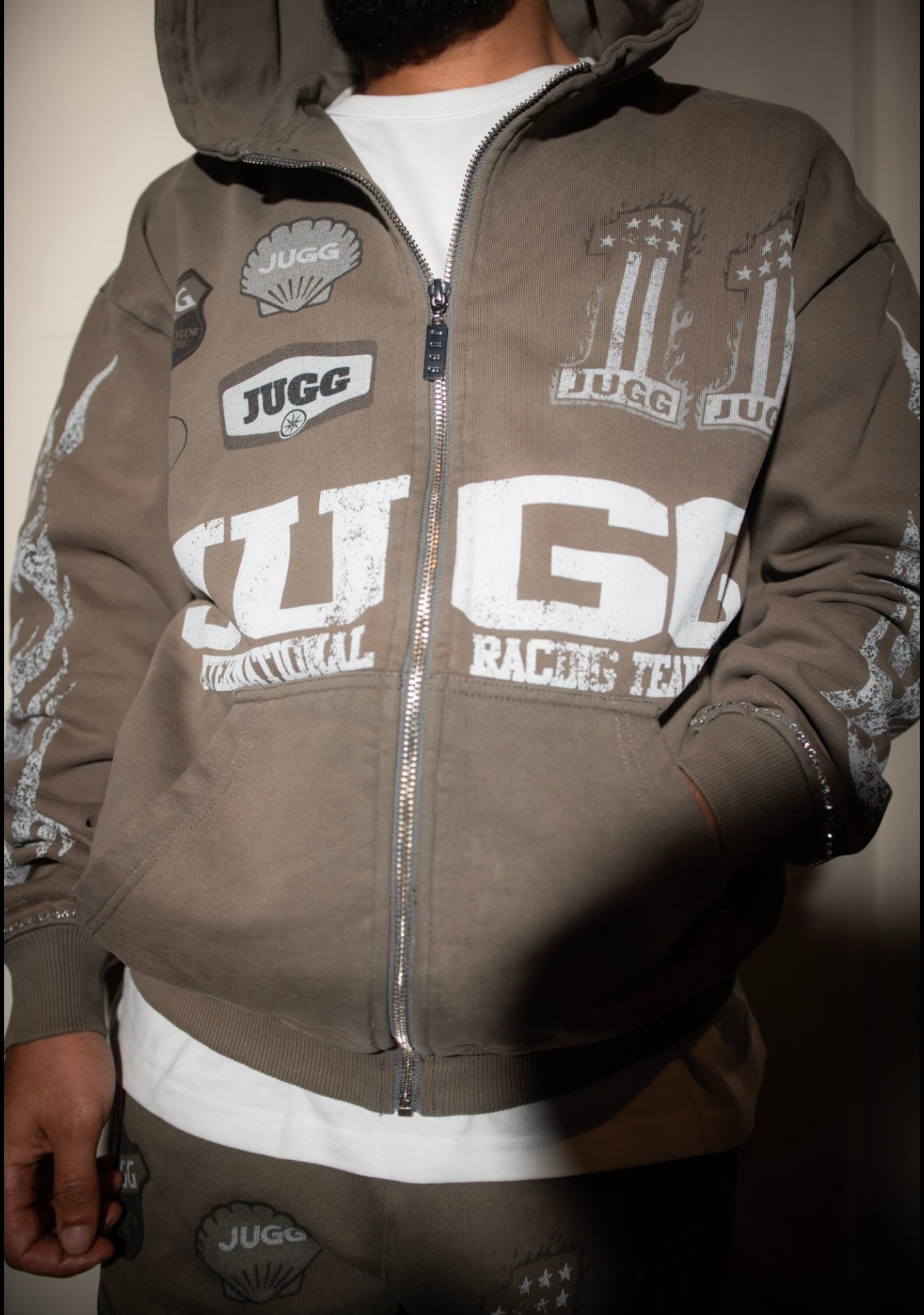 FUELLED UP TRACKY - CEMENT GREY