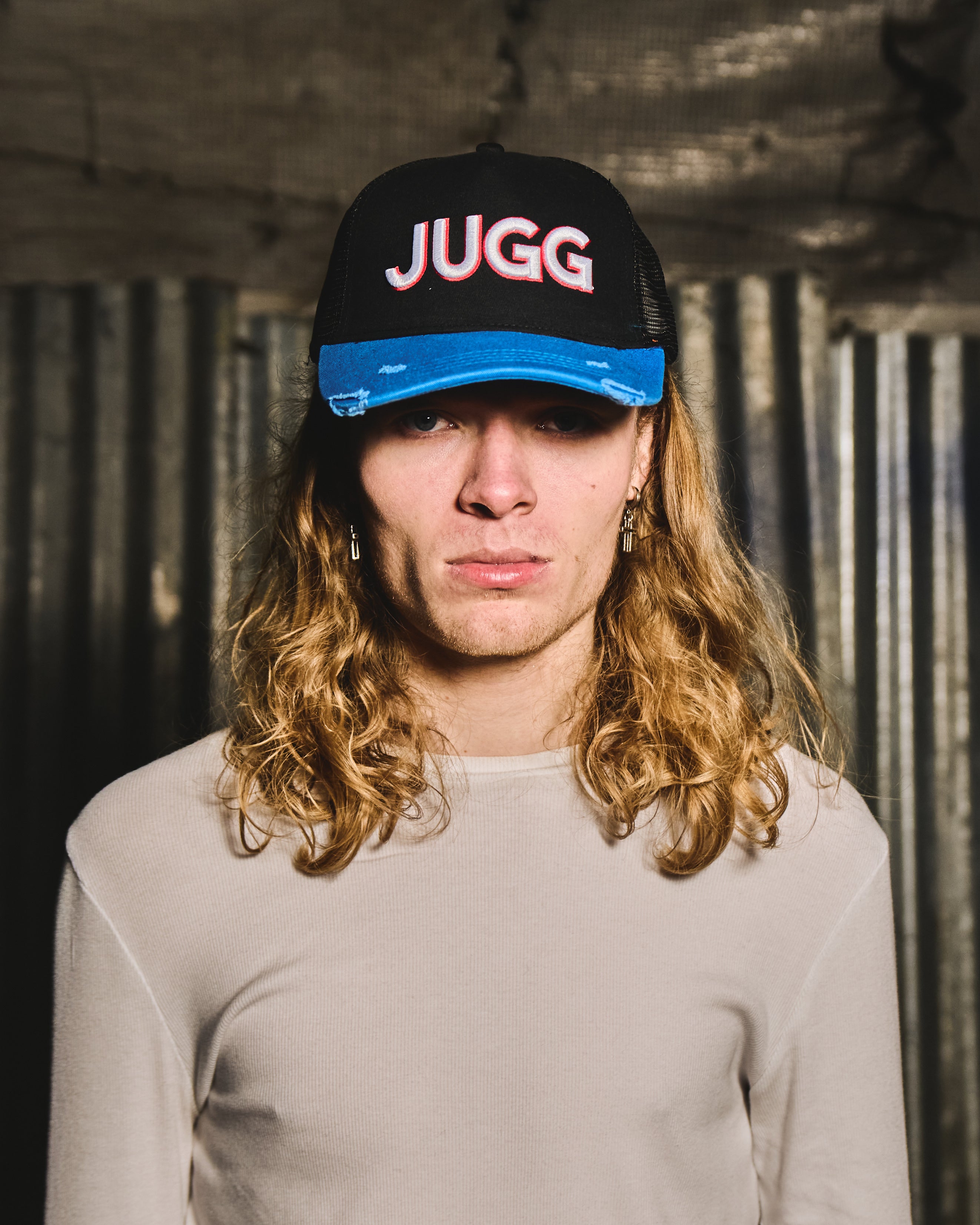JUGG MESH TRUCKER - RED/BLUE