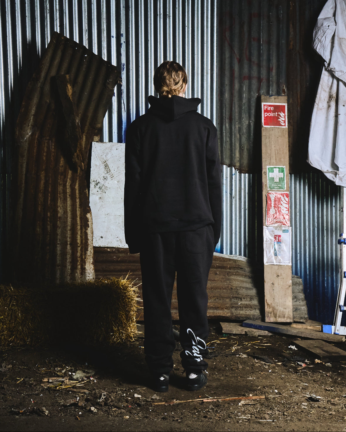 SPIDER TRACKY - BLACK WHITE