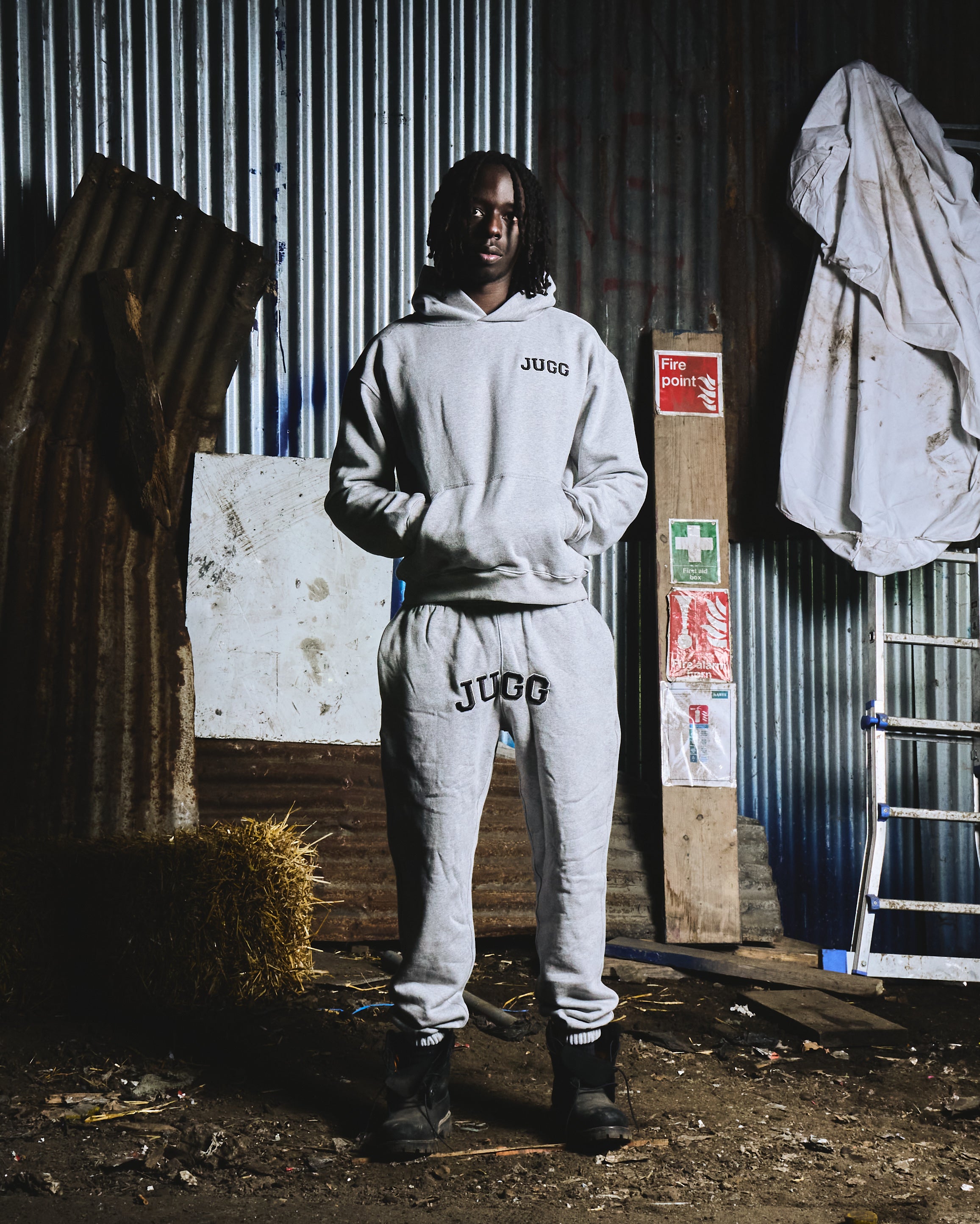 COSY TRACKY - GREY x BLACK