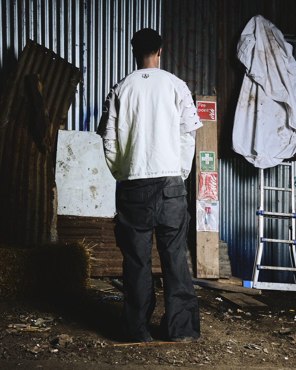 NON IDENTIFIABLE LONG SLEEVE