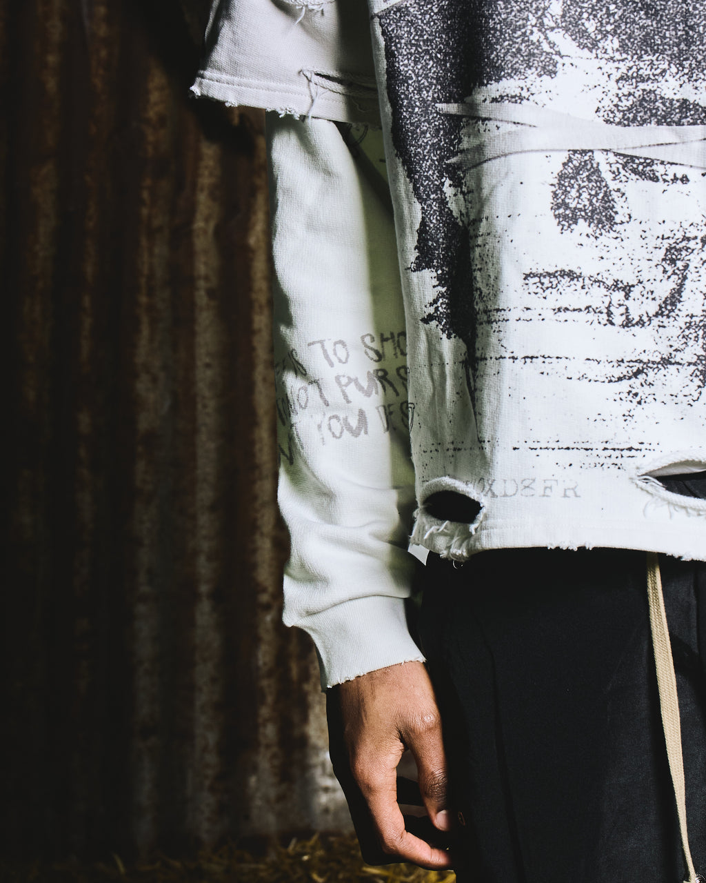 NON IDENTIFIABLE LONG SLEEVE